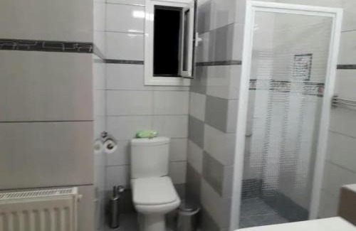 Ydrousa Apartment | Διαμέρισμα με πανοραμική θέα στη θάλασσα & ιδιωτική παραλία