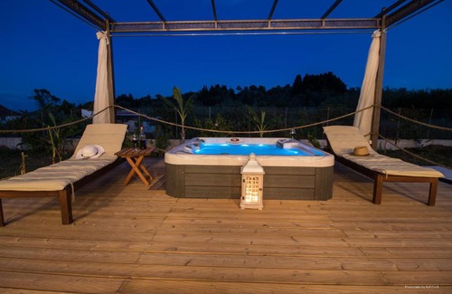 Petriti House | Τhalasso Palace Homes