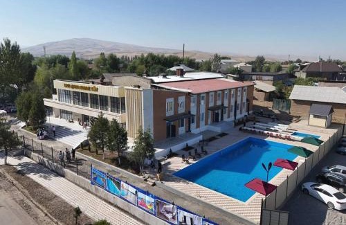 Uzgen Hotel | Баш Добо отель