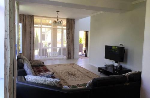 Issyk-Kul Region Apartment | Коттедж в Роял Бич 3+1