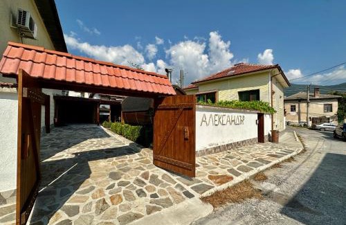 Velingrad Villa | Къща за гости “Александър”