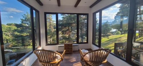 Dospat House | Лунен залив