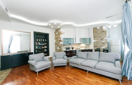 Khreshchatyy Yar Apartment | Майдан провулок Музейний 8-Б