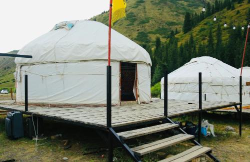 Almaty Province Bed & Breakfast | Отель юрта Kaindy