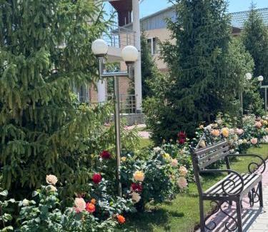 Ak-Talaa District House | Пансионат Зето