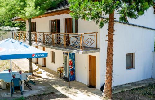 Veliko Tarnovo House | Стаи за гости - Аербул и приятели