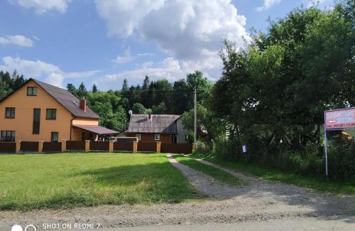 Podobovets House | У ДЯДЬКА