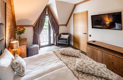 Manyava Hotel | Фетрбуш