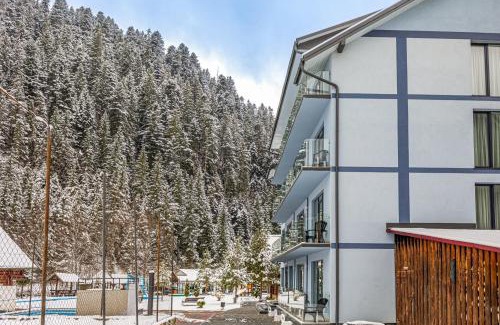 Tatariv Hotel | Хатинка у Румуна