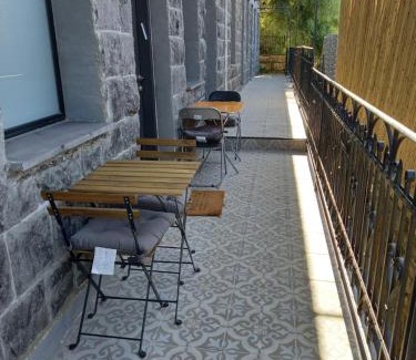 Tiberias Old City Apartment | יחידת אירוח בבית ורדי