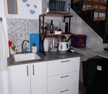 Tiberias Old City Apartment | יחידת אירוח בבית ורדי