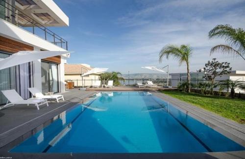 Kinneret House | לוויט האוס