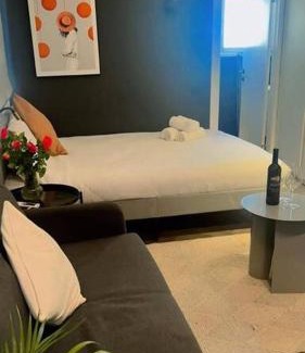 Neve Tzedek Apartment | סטודיו ג'יזל