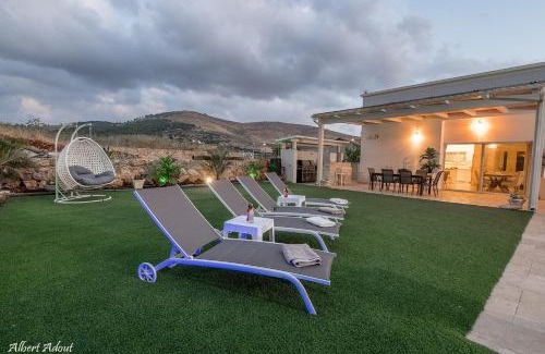 Elyachin Cabin | שירת הגלבוע