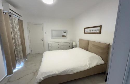 Elyachin Cabin | שירת הגלבוע
