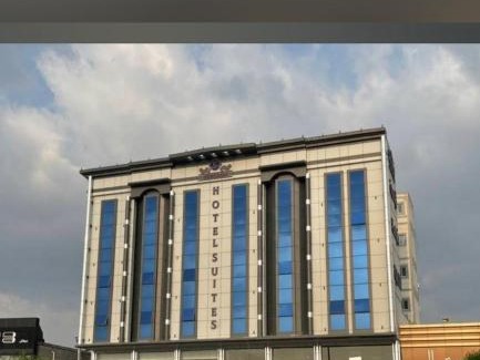 Al Bawadi Hotel | اساور للشقق المخدومه
