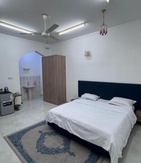 Nizwa Apartment | الذهب الزرق للشقق الفندقية فرق