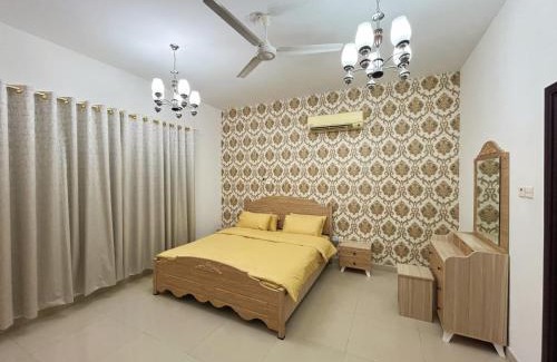 Al Ghubrah Ash Shamaliyyah Apartment | درة الغبره