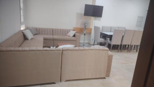 Al Alamayn Apartment | شاليه بالحى الاتينى غرفتين مفروش جديد بعدد 2 تكييف متنقل