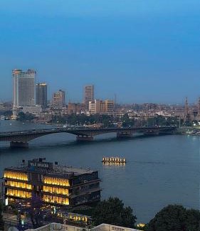 Oula Apartment | شقة فندقية اطلالة عالنيل بالكامل في قلب القاهرة بجوار الفورسيزون