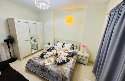 Al Majaz Apartment | شقة لك بل كامل غرفة وصالة