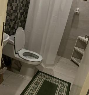 Dammam Apartment | غرفة وصالة الجوري 3 ابواب ذكية