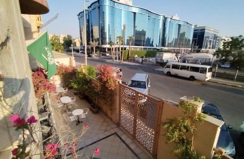 Al-Hamra'a Hotel | فندق روتانة الحمراء - الفرسان المتحدة