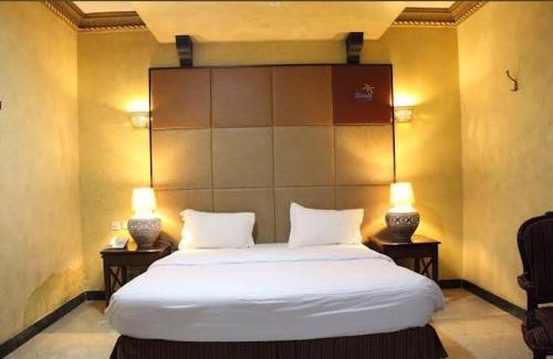 Al-Hamra'a Hotel | فندق قصر الشاطئ