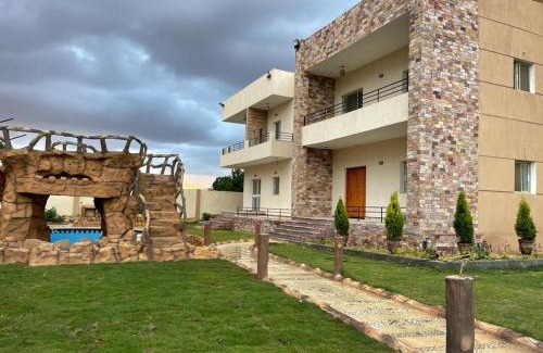 6th of October City Villa | فيلا للايجار اليومى فى الريف الاوربي طريق مصر اسكندرية الصحراوي قريبة من مطار سفنكس وبجوار هايبر وان الصحراوي- 5 غرف نوم-حمام سباحة-شواية- كيدز ايريا- جيم- بلياردو