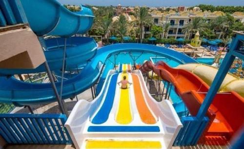Village Road Hotel | ميراج باي