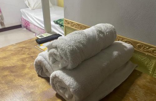 Wichian Buri Hotel | บุญพน รีสอร์ต Maldives resort&restaurant
