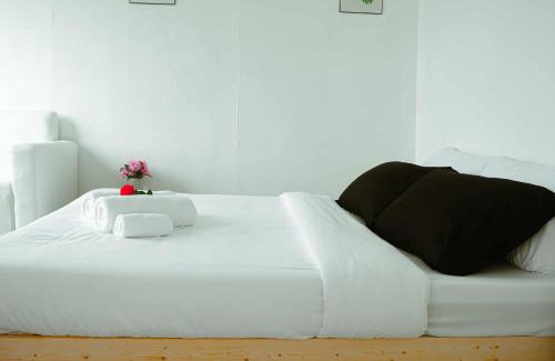 Chom Thong Resort | ม่านป่ามองเขาเฮ้าส์