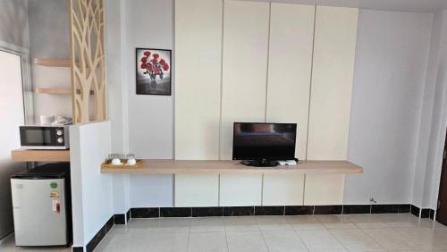 Chalong Hotel | วันสมายล์ รีสอร์ท