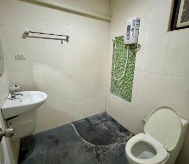 Chaeramae Hotel | หนองบัว เพลส, Nong Bua Place