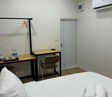 Nong Rai Hotel | เดย์ อิน