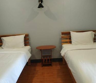 Nan House | เรือนวรา - Wara Guesthouse