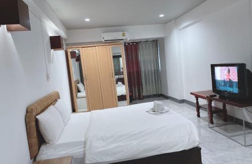 Bang Na Hotel | โรงแรมวินบางนา Win Bangna Hotel