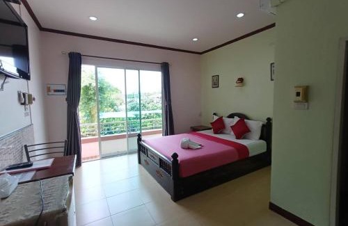 Mae Ram Phueng Hotel | โรงแรมอิ่มสุข บางสะพาน