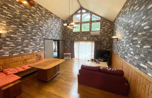 Shiraoi-cho House | コテージR 広々空間と自然豊かなエリアでRelaxステイ バーベキューセットあり4名様まで同一料金