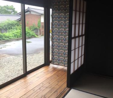 Komagane House | 一棟貸し宿bochi-bochi