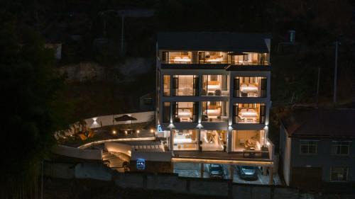 Wulingyuan House | 云漫山居民宿