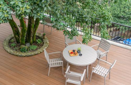 Anji Bed & Breakfast | 安吉山楂树民宿 Thorntree's Home