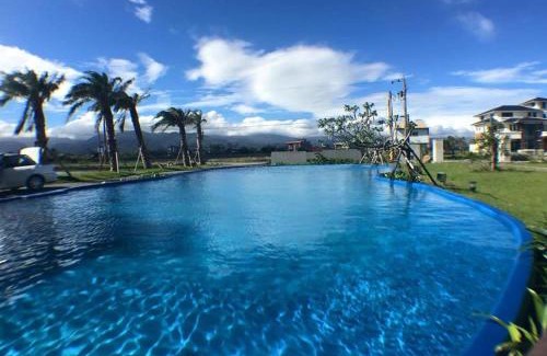 Sanxing House | 宜蘭包棟民宿 水明漾私人villa 歡唱l電動麻將l全套西式廚房l腳踏車l專業吧台l泳池l烤肉BBQ