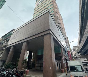 Songshan Apartment | 小隱居Hermit Dorm-聖雄商旅