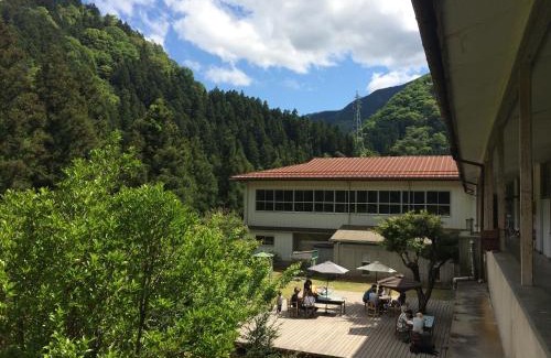 Miyoshi Hotel | 山ノサウナと無人廃校 山猫ホテル