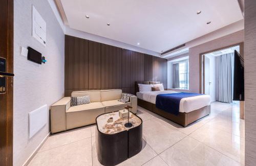 Central Business District Apartment | 岗厦轻居-深圳福田会展中心岗厦地铁站店