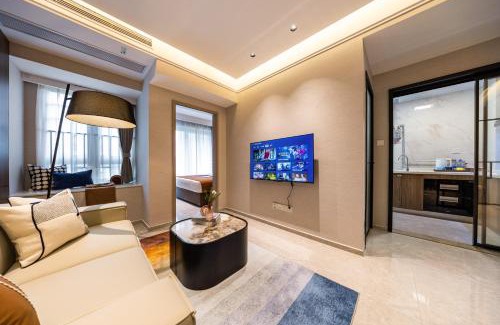 Central Business District Apartment | 岗厦轻居-深圳福田会展中心岗厦地铁站店