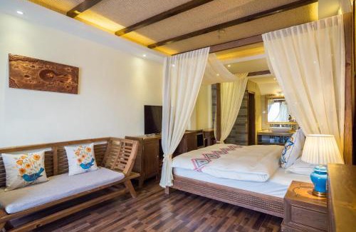 Dayan Old Town Hotel | 指云公馆Lijiang Mufu Royal Garden Resort半山观景民宿