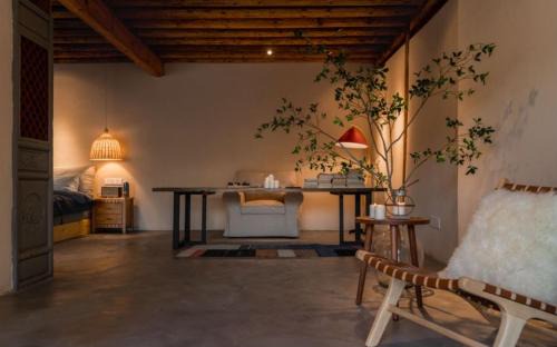 Dali House | 沙溪坡上村花隐世民宿