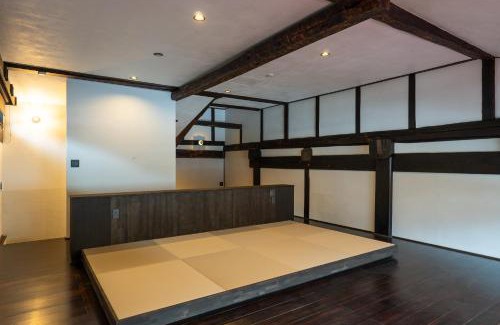 Yuzawa Apartment | 源泉掛け流し温泉Villa The ITAYA